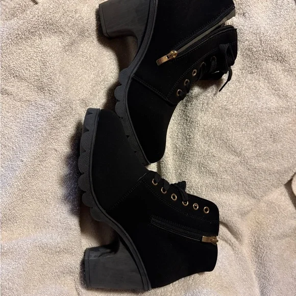 **Cato Black Lace Up Ankle Boots Leopard Lining Chunky Heel Booties - Picture 6 of 10